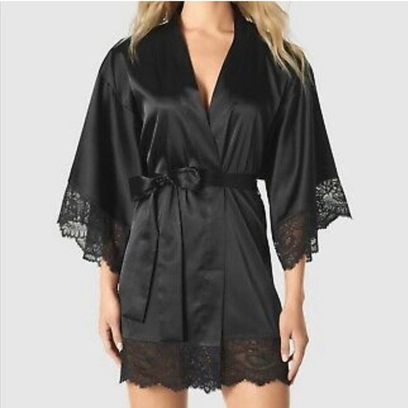 La SENZA Intimates & Sleepwear La Senza Black Satin Lace Kimono